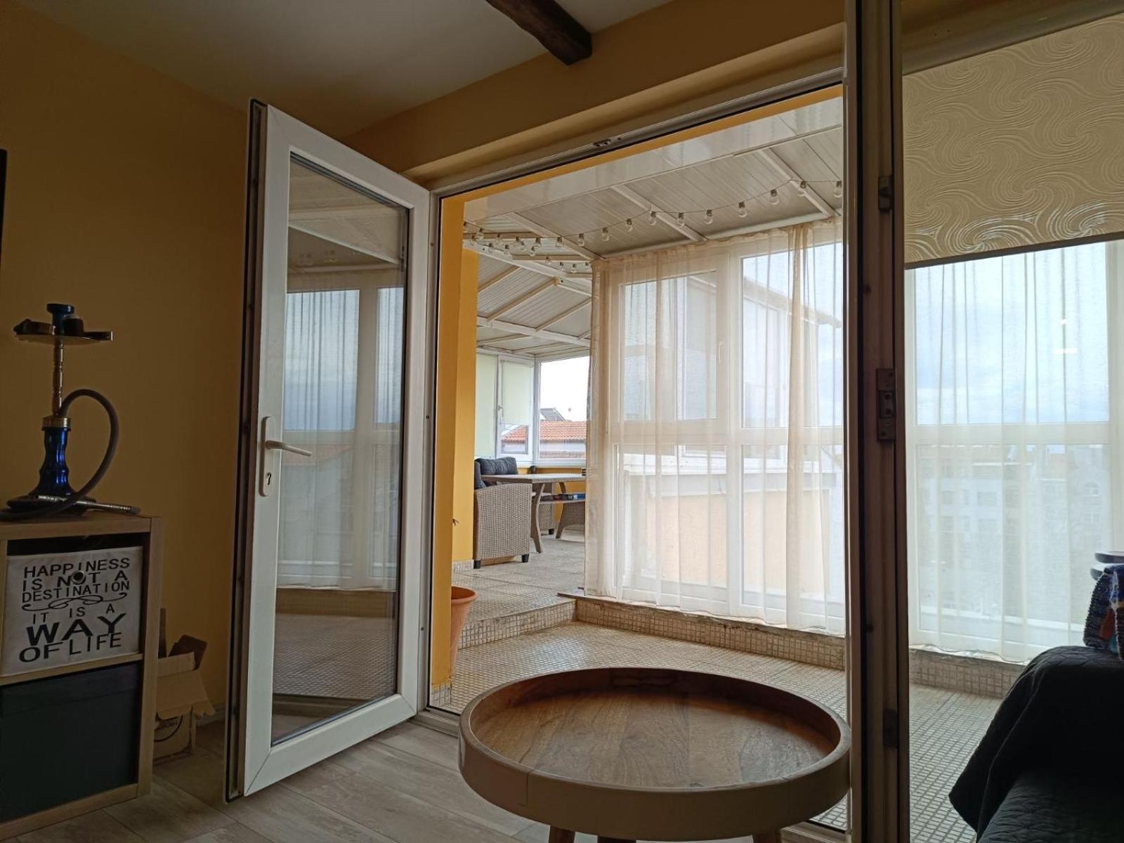 Arte Casa Lägenhet Burgas Exteriör bild